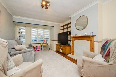 4 bedroom semi-detached house to rent, Benson Close, Lichfield WS13