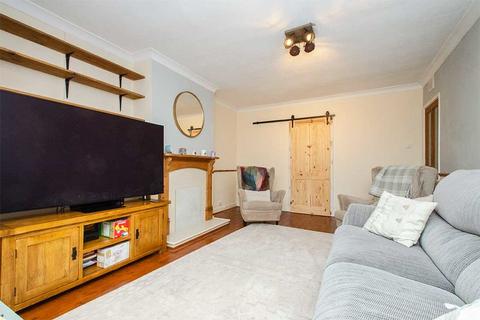 4 bedroom semi-detached house to rent, Benson Close, Lichfield WS13