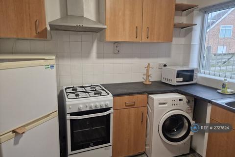 3 bedroom semi-detached house to rent, Cornbrook Grove, Manchester, M16