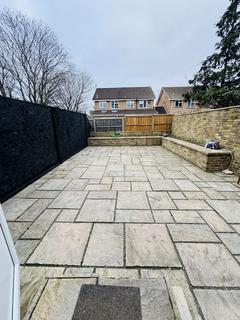 2 bedroom flat to rent, Paddington Close, Hayes UB4