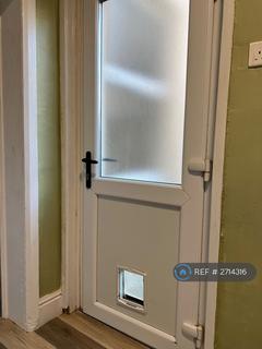 2 bedroom terraced house to rent, Erddig Road, Wrexham, LL13