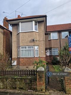 2 bedroom maisonette to rent, Berkley Close, Ruislip, HA4