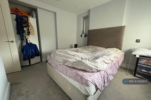 1 bedroom flat to rent, Lonpro Court, London, SW19