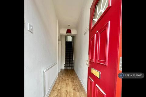 4 bedroom terraced house to rent, Acomb Street, Manchester, M14