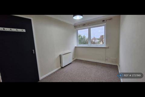 2 bedroom flat to rent, Derbridge Court, Birmingham, B23