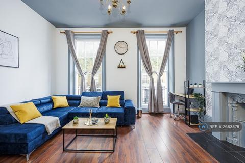 2 bedroom flat to rent, Swinton Street, London, WC1X