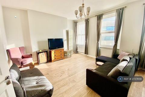 2 bedroom maisonette to rent, Olympia, London, W14