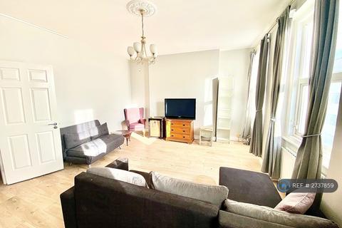 2 bedroom maisonette to rent, Olympia, London, W14