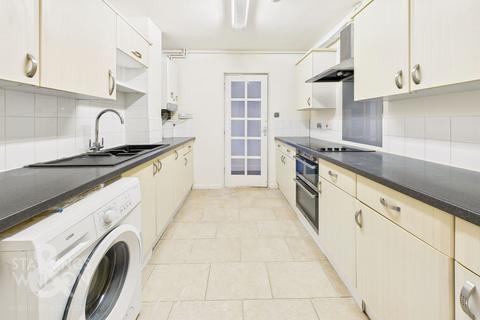 6 bedroom semi-detached house to rent, Cunningham Road, Norwich