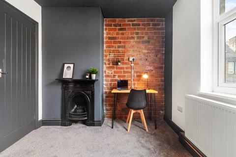 1 bedroom in a house share to rent, Stanningley Road (Room 4), West Yorkshire LS13