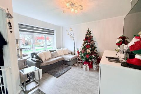 3 bedroom terraced house for sale, Mendip Crescent, Westcliff on Sea, Essex, SS0 0HE