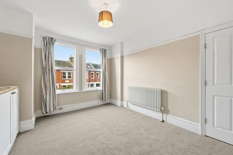 4 bedroom maisonette to rent, Kingston Road, Wimbledon Chase, London, SW20 8JP