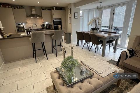 4 bedroom detached house to rent, Field View, Wetherby, LS22