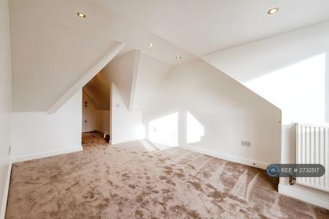 4 bedroom detached house to rent, Hulham Road, Exmouth, EX8