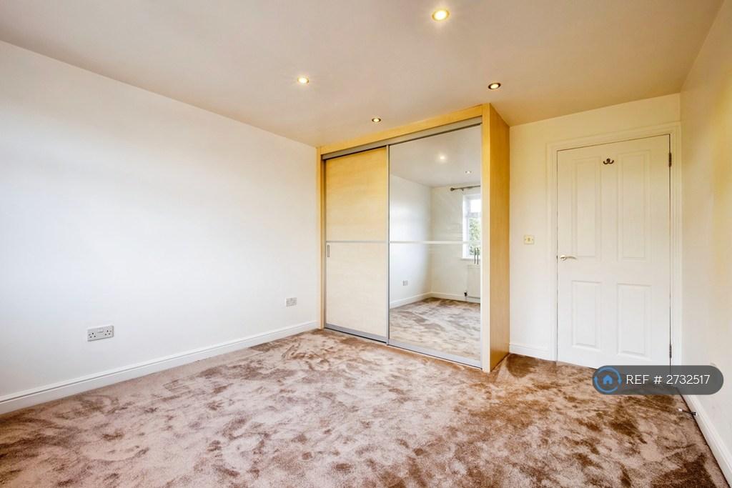 Bedroom 2 Fitted Wardrobes