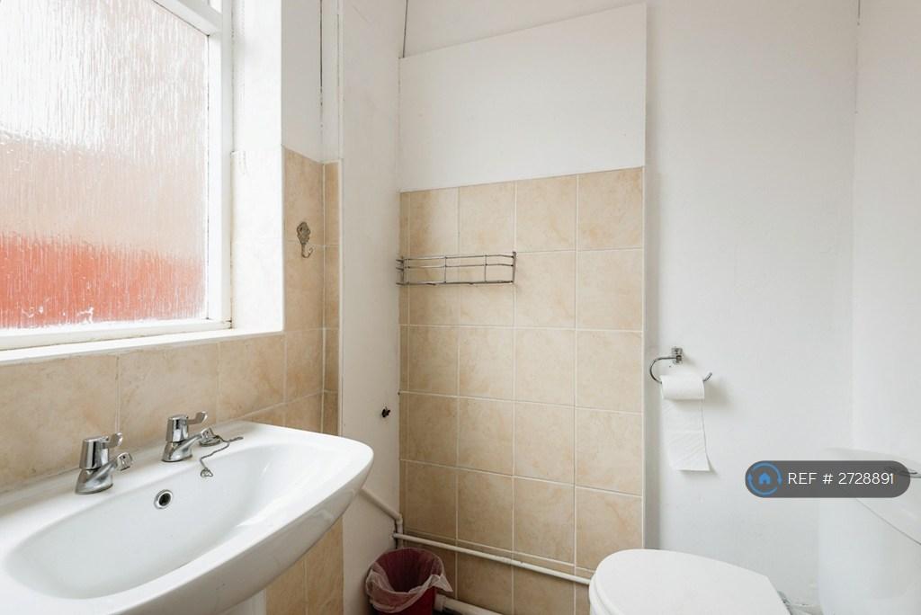Bathroom & Shower