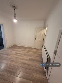 3 bedroom terraced house to rent, Guildford Road, Croydon, CR0