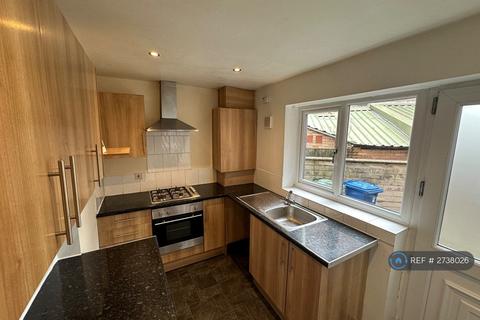 2 bedroom terraced house to rent, Whiteacre Road, Ashton-Under-Lyne, OL6