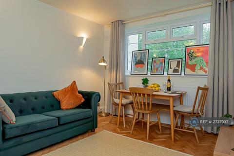 2 bedroom flat to rent, Brighton Road, Purley, CR8