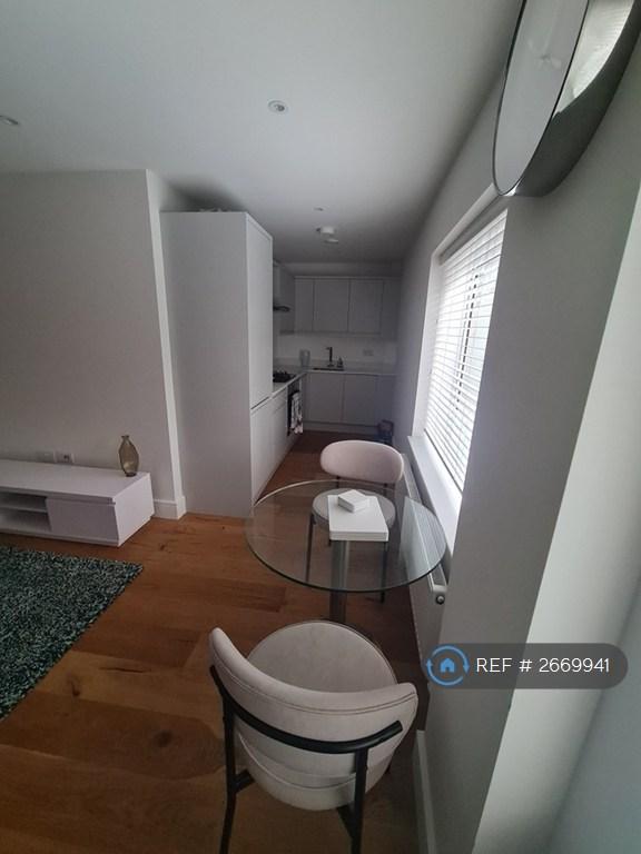 Living Room To Kitchen