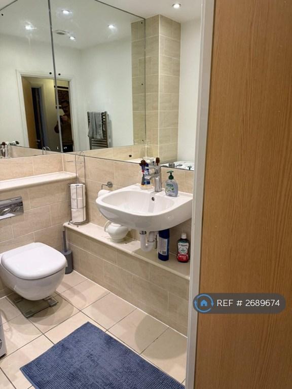 1st Floor Bathroom