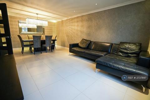 2 bedroom flat to rent, The Grange, Barnet, EN4