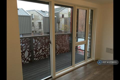 2 bedroom flat to rent, Blondin Way, London, SE16