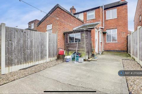 2 bedroom semi-detached house to rent, Holland Street, Nottingham, NG7
