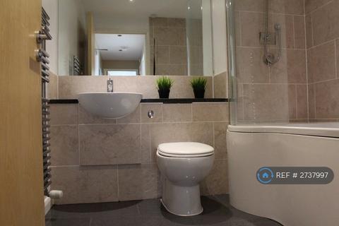 2 bedroom flat to rent, Cable Court, London, SE16