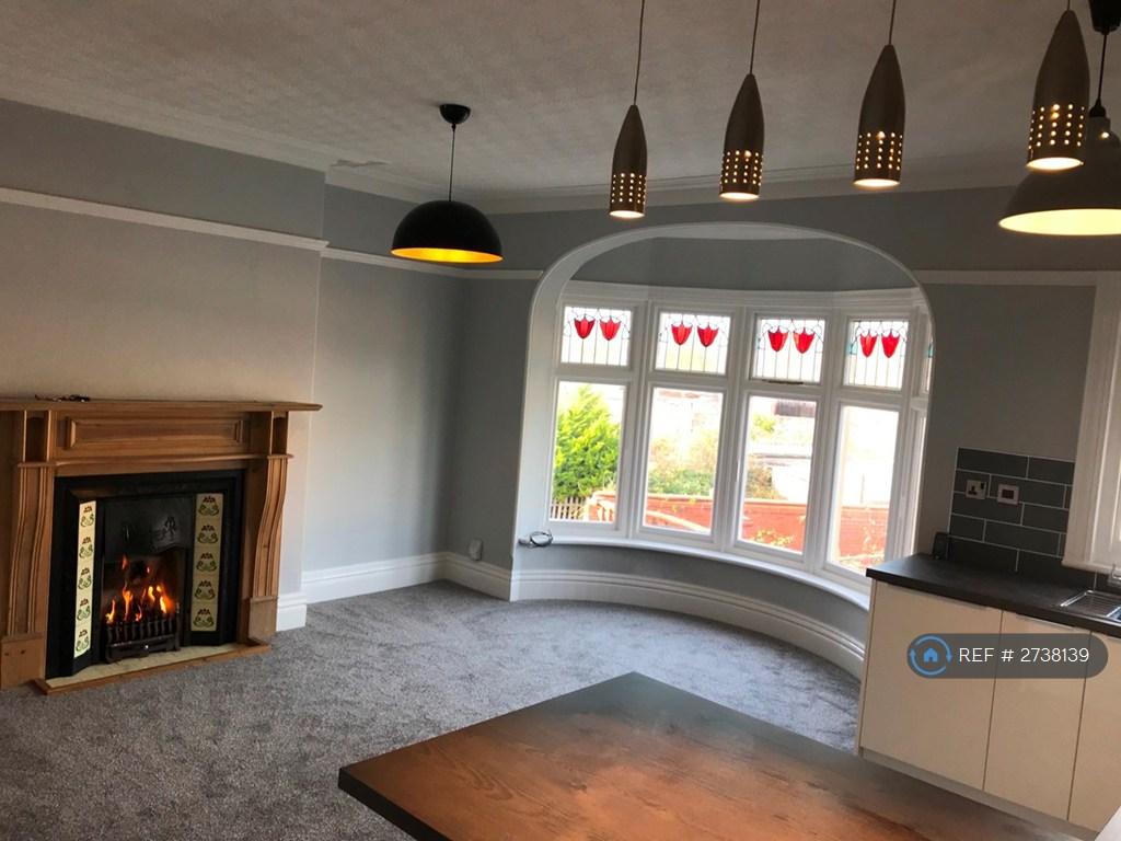 Lounge Kitchen
