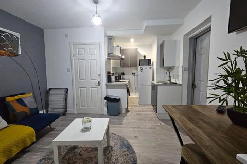 1 bedroom flat to rent, Oakington Manor Drive, Wembley