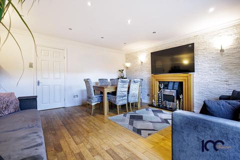 3 bedroom end of terrace house for sale, Newent Close, Carshalton