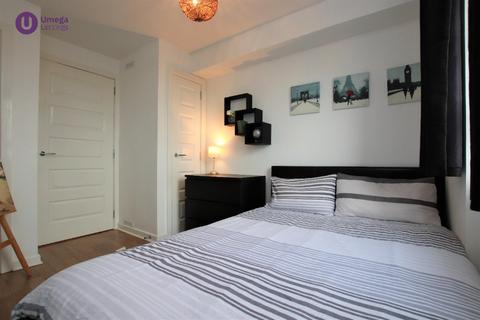 2 bedroom apartment to rent, Colonsay View, Granton, Edinburgh, EH5