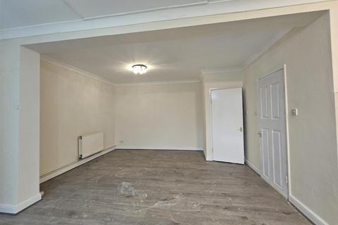 4 bedroom terraced house to rent, Summit Close, London