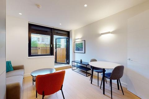 1 bedroom flat to rent, Great West Road, Brentford TW8