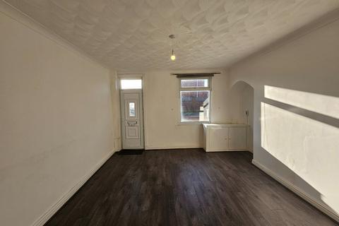 3 bedroom terraced house to rent, Newton Road, St. Helens