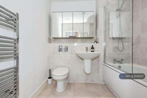 1 bedroom flat to rent, Dovestone Close, West Thurrock, Grays, RM20