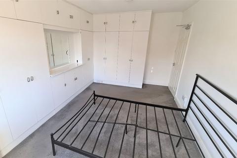 undefined, Oakleigh Avenue, Edgware, HA8