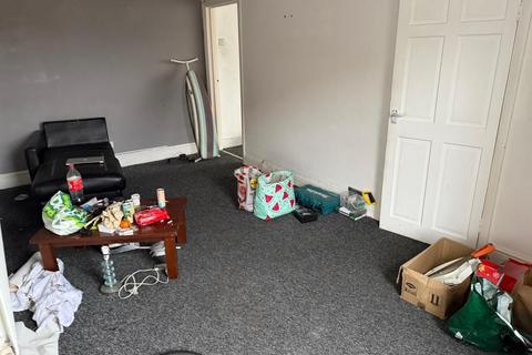2 bedroom flat to rent, London E12