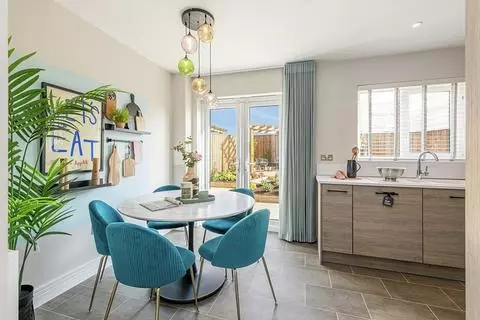 4 bedroom townhouse for sale - Photo 12