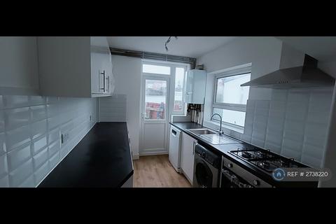 4 bedroom semi-detached house to rent, Nathans Road, Wembley, HA0