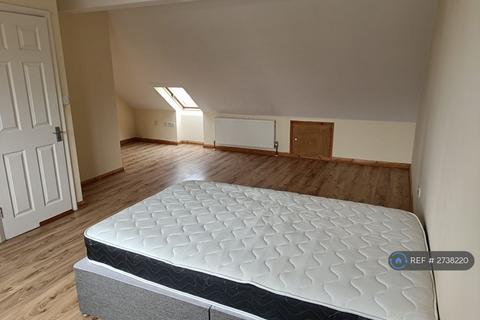 4 bedroom semi-detached house to rent, Nathans Road, Wembley, HA0