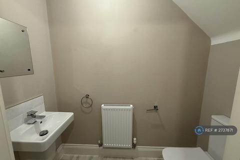 3 bedroom semi-detached house to rent, John Brooks Avenue, Smethwick, B66