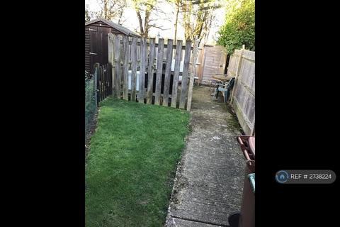 3 bedroom maisonette to rent, Paddock Wood, Tunbridge Wells, TN12