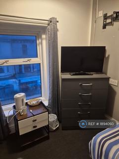 1 bedroom in a house share to rent, Barton Avenue, Blackpool, FY1