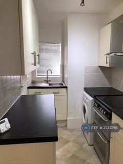 1 bedroom flat to rent, Genesta Road, Westcliff-On-Sea, SS0