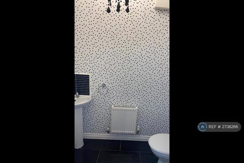 3 bedroom semi-detached house to rent, Terry Road, Coventry, CV3