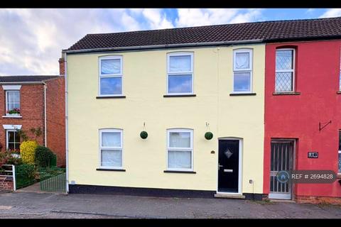 3 bedroom semi-detached house to rent, Pond Side, Wootton, Ulceby, DN39