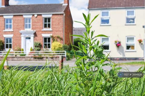 3 bedroom semi-detached house to rent, Pond Side, Wootton, Ulceby, DN39