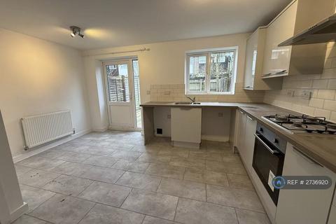 3 bedroom terraced house to rent, Starling Grove, Birmingham, B36